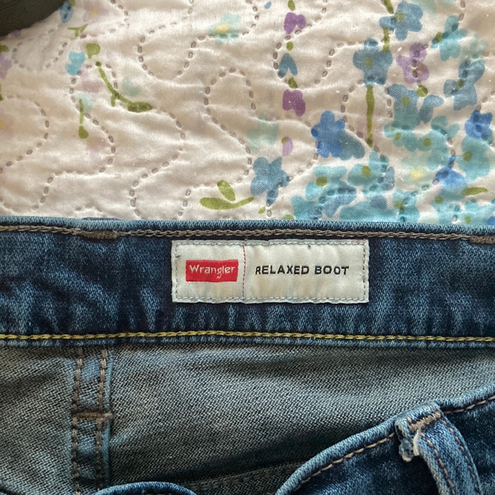 36x32 Mens gently worn Wrangler Jeans